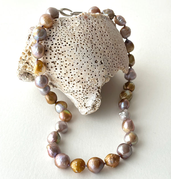 LAVENDER AND GOLD 18" NATURAL COLOR FRESHWATER NECKLACE
