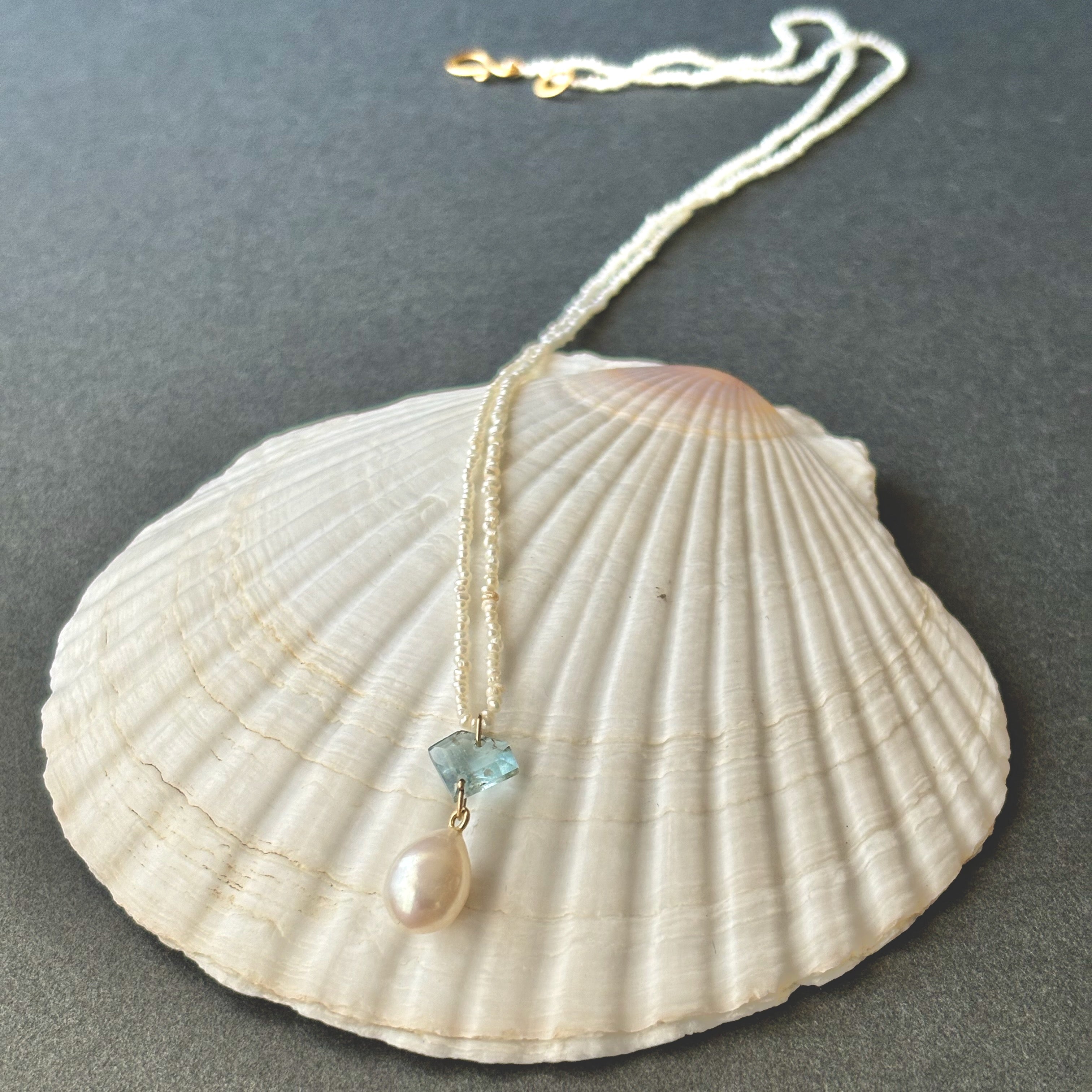 TINY TINY TINY pearls with aquamarine and drop pearl center