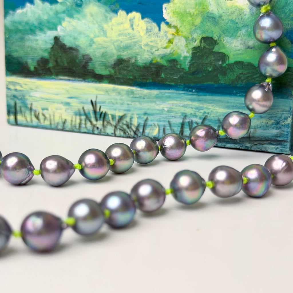FUN dyed vintage Japan Akoya with neon knots– Kojima Pearl
