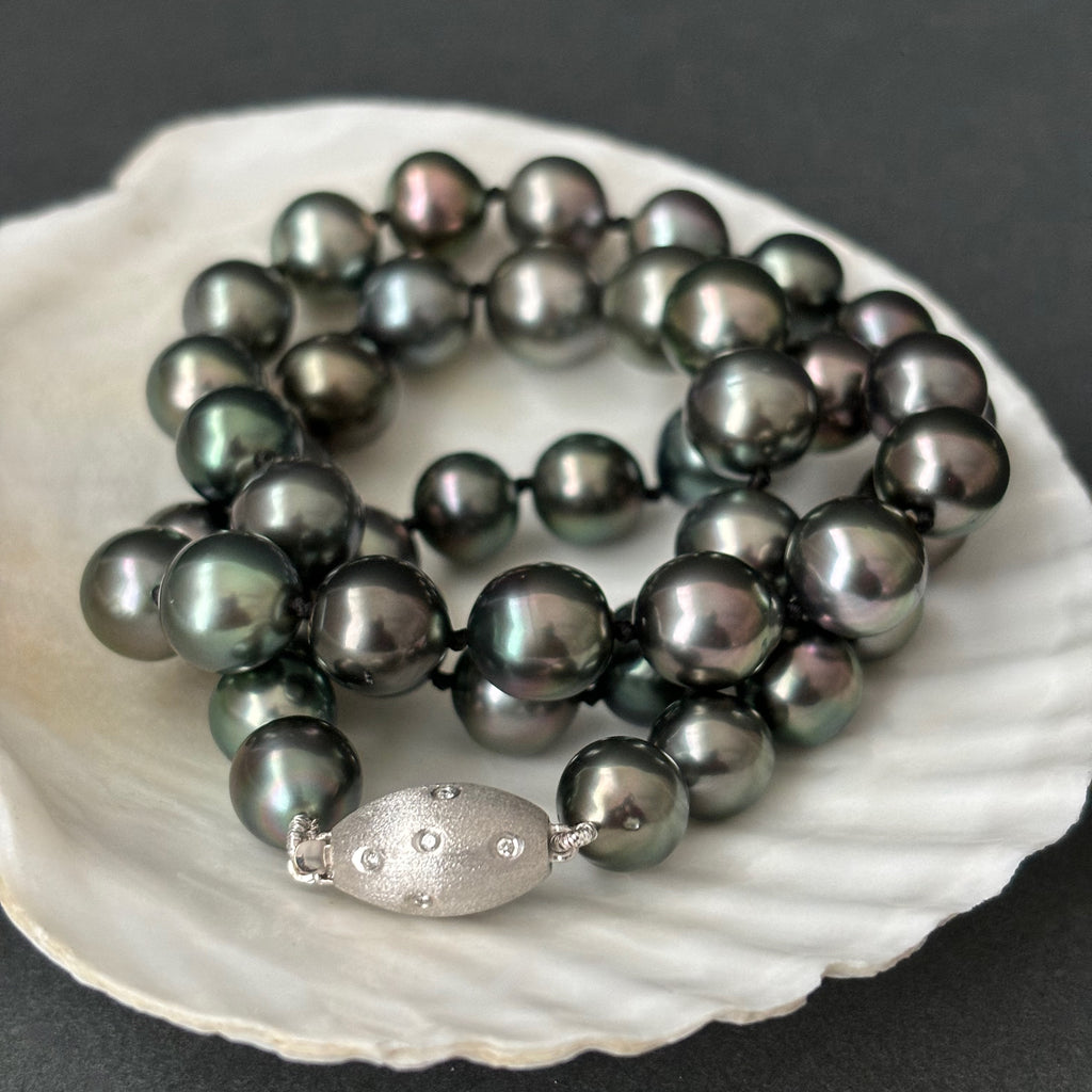 Lotus Pearls Threaded Simulated Pearl Necklace With Sterling Silver Cl -  Top Banana Antiques