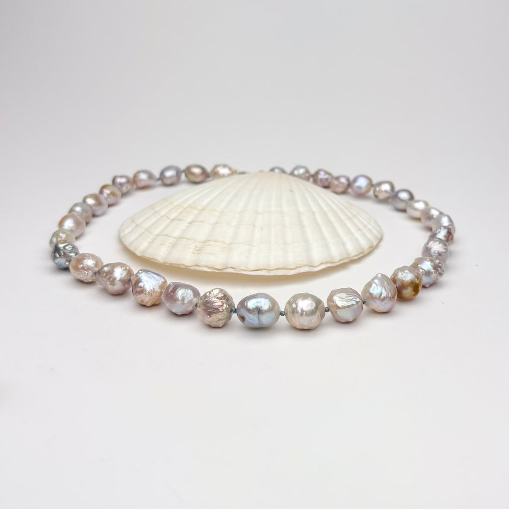 ★VINTAGE HOLLYWOOD★ Pearl n Beads Rose Necklace_VH2435NE00 il_fullxfull.5958525702_p76c.jpg