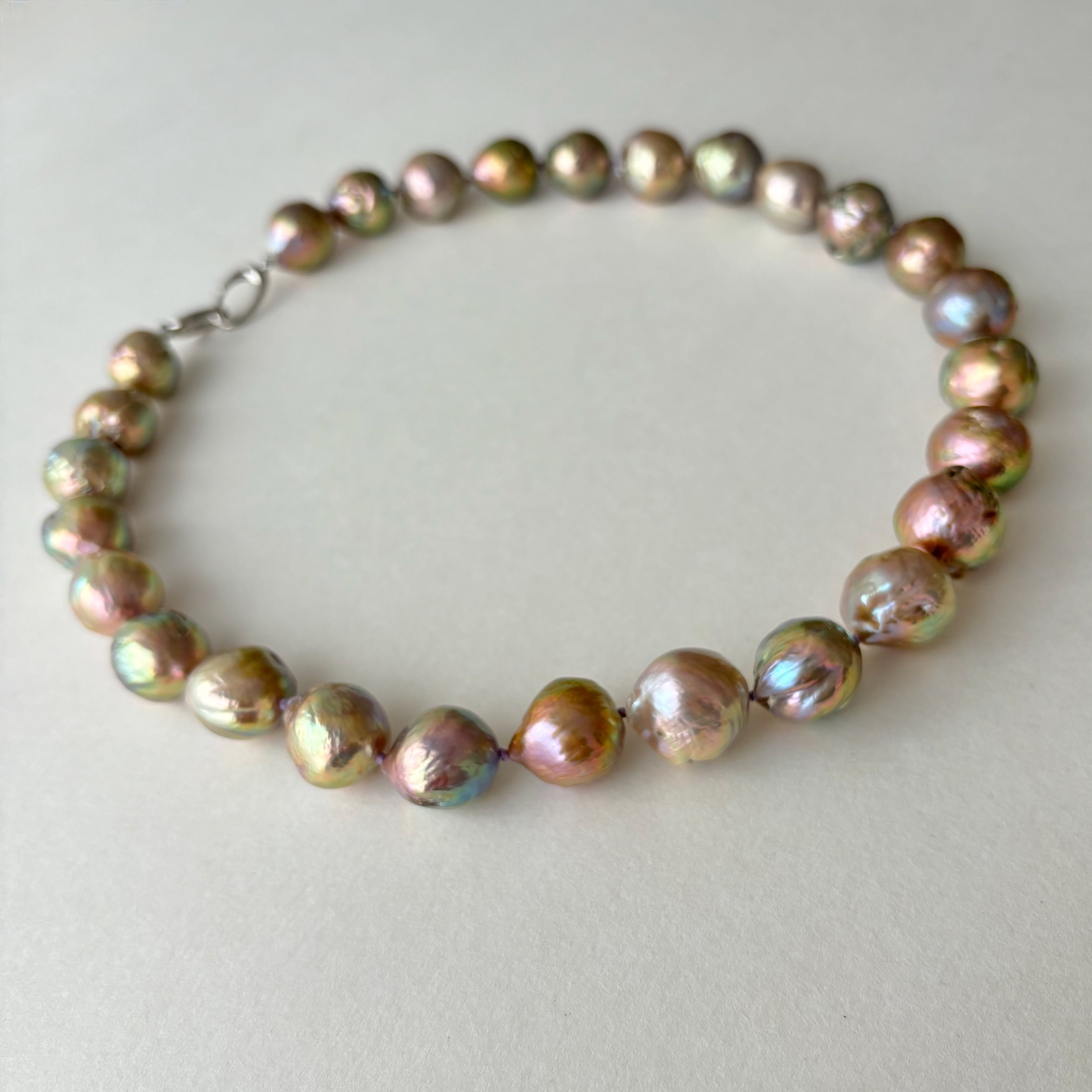 GIANT SUBTLE RAINBOW METALLIC RIPPLE PEARLS– Kojima Pearl