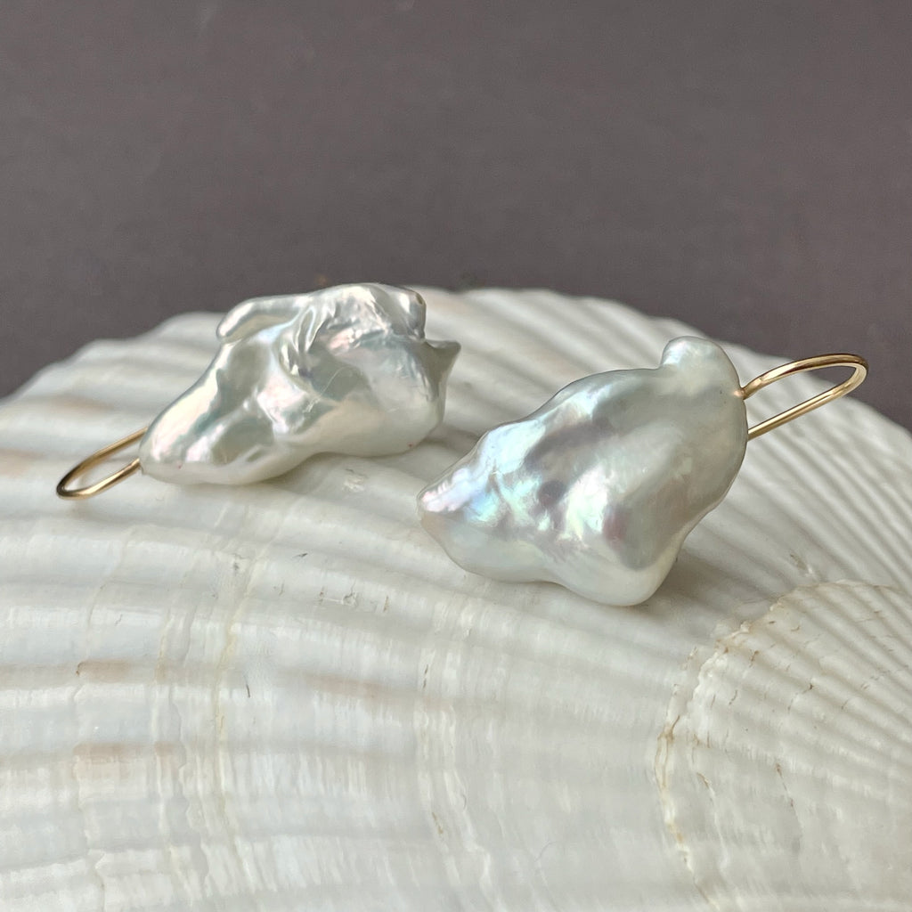 light and baroque simple statement earrings