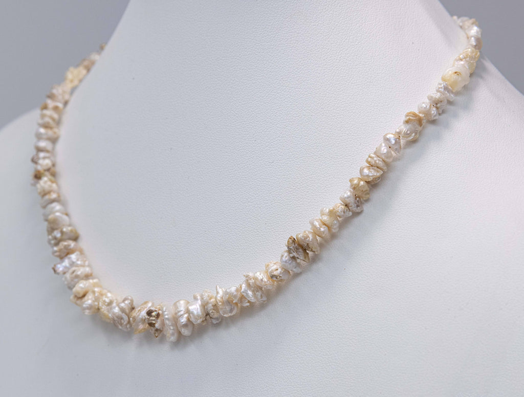 * VERY RARE * NATURAL Mississippi / Tennessee  River pearl necklace