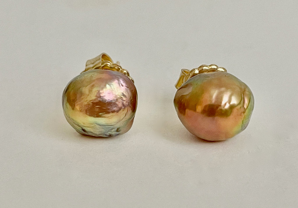 metallic luster Japan Kasumi pearl stud earrings