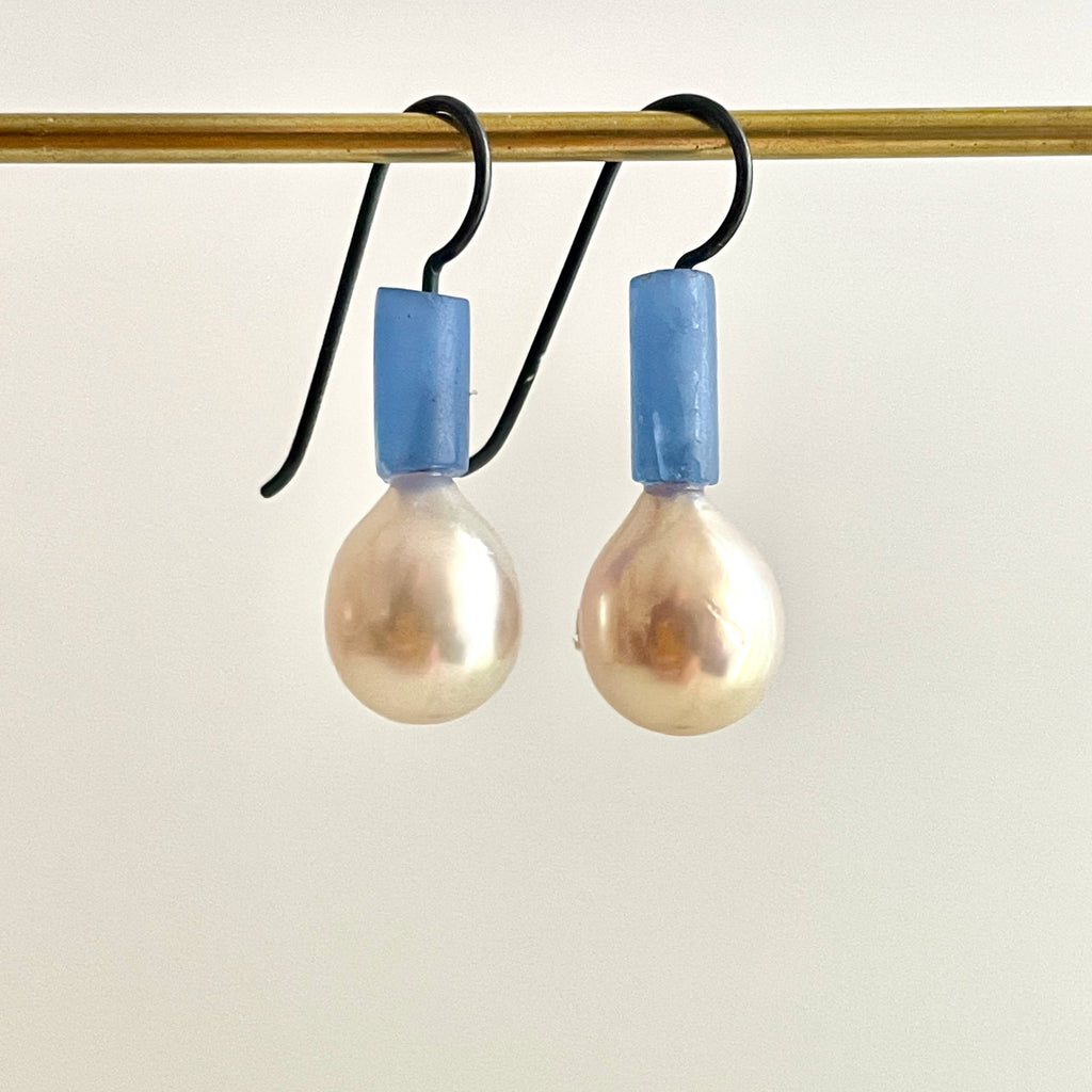 funky fun niobium white pearl and glass bead earrings