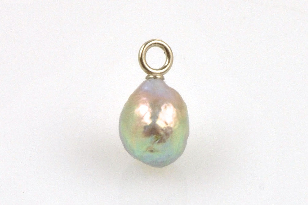 silvery rainbow japan kasumi pearl pendant