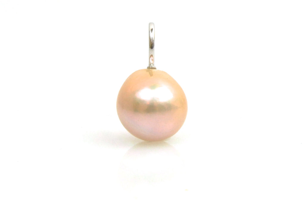 soft peach pearl pendant
