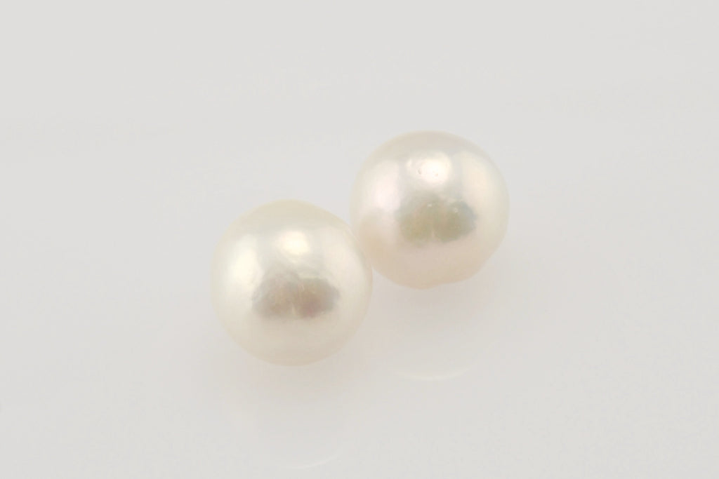 bead nucleated white pearl pair